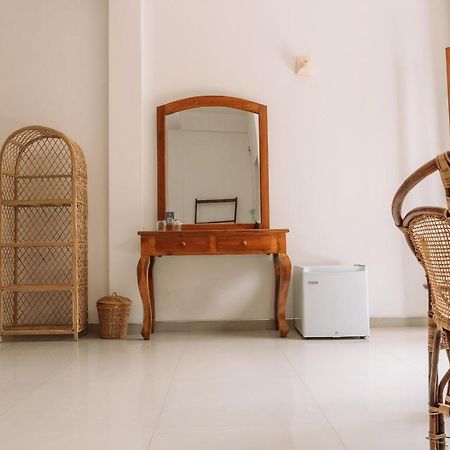 Rise - Bed & Breakfast Weligama Exterior photo