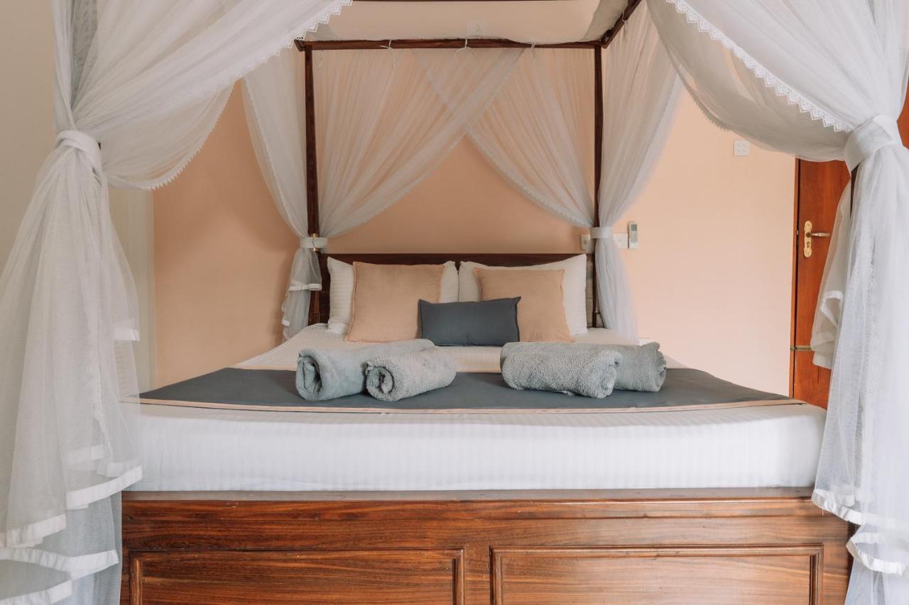 Rise - Bed & Breakfast Weligama Exterior photo