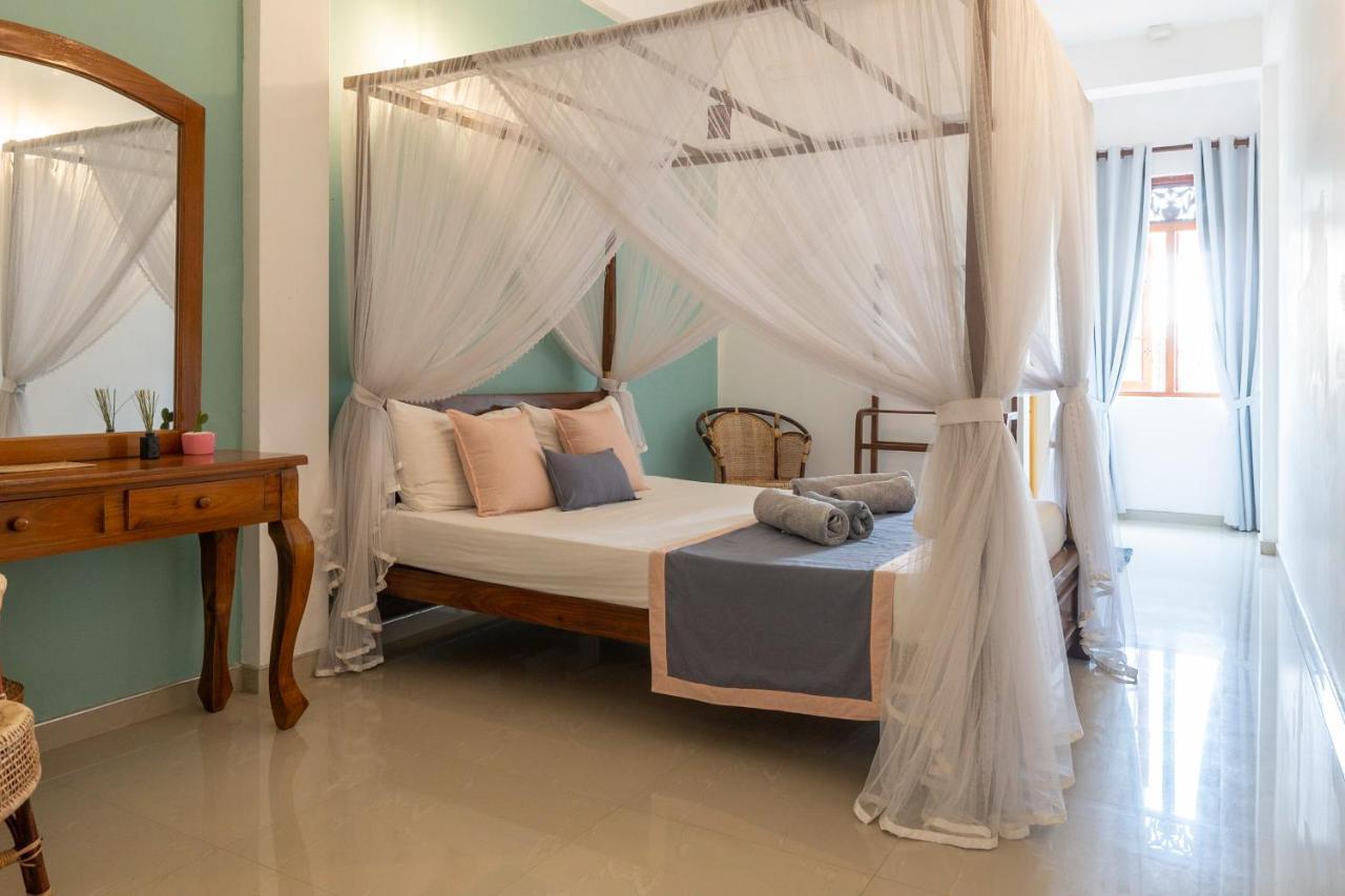 Rise - Bed & Breakfast Weligama Exterior photo