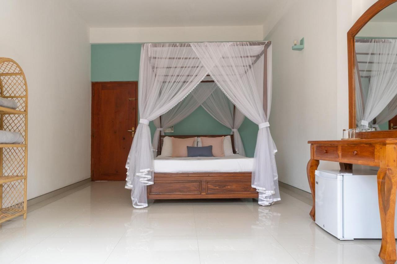 Rise - Bed & Breakfast Weligama Exterior photo